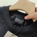 高品質 バレンシアガ 偽物通販 の2025 SS胸にイニシャルの新ロゴ刺繍半袖Tシャツ