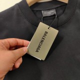 高品質 バレンシアガ 偽物通販 の2025 SS胸にイニシャルの新ロゴ刺繍半袖Tシャツ