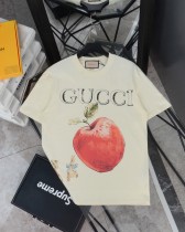 【限定】 グッチ 偽物通販 アルファベットロゴアップルプリントクルーネック半袖Tシャツ