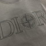 新作 ディオール コピーおすすめ の刺繍ロゴ半袖Tシャツ