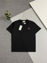 日本未入荷 グッチ n級品 Gucciの前後に刺繍された丸首半袖Tシャツ