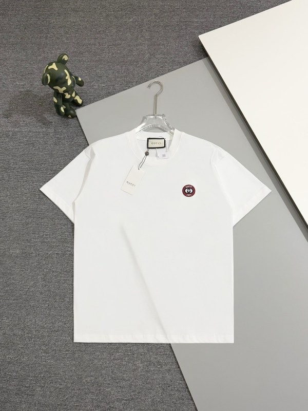 稀少 グッチ コピー Gucciの前後に刺繍された丸首半袖Tシャツ