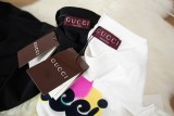 追跡付 グッチ 激安偽物 Gucciカラープリント刺繍手描きアルファベットコットン半袖Tシャツ2色