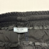 超奇跡の入荷☆ プラダ 激安偽物 三角標工装ポケット機能付き半ズボン