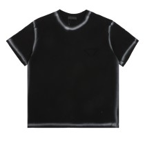 新作 プラダ n級品 水洗シート三角標半袖Tシャツ