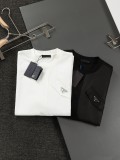 ★超人気 プラダ n級品 25 ssの新しい胸元のメタル三角標プリントの半袖Tシャツ