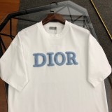 超奇跡の入荷☆ ディオール 激安偽物 の刺繍ロゴラウンドネック半袖Tシャツ