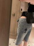 大人気 クロムハーツ コピーおすすめ のクロスステッチ糸バリデニムパンツ