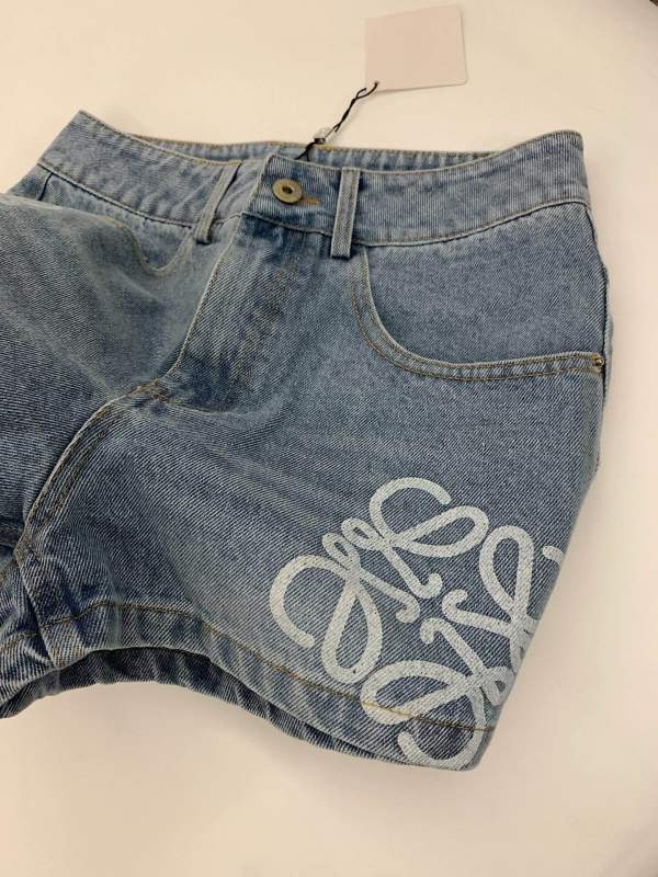 超奇跡の入荷☆ ロエベ n級品 のレーザープリントデニムパンツ