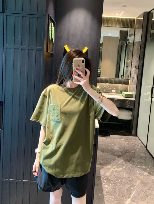 追跡付 ロエベ 激安通販 のアボカド色ポケット刺繍半袖Tシャツ
