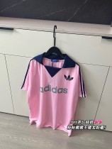 追跡付 アディダス スーパーコピー の開襟シルクのユニホームピンクの半袖Tシャツ
