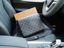 日本未入荷 ルイヴィトン 激安偽物 ショルダーバッグ