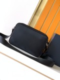 【限定】プラダ コピー ショルダーバッグ