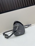 入手困難 プラダ コピー レディース 枕カバーバッグ