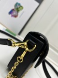 超奇跡の入荷☆ プラダ コピーおすすめ レディース チェーンショルダーバッグ