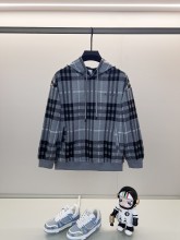 【話題商品！】 バーバリー スーパーコピー のフード付きの衛衣