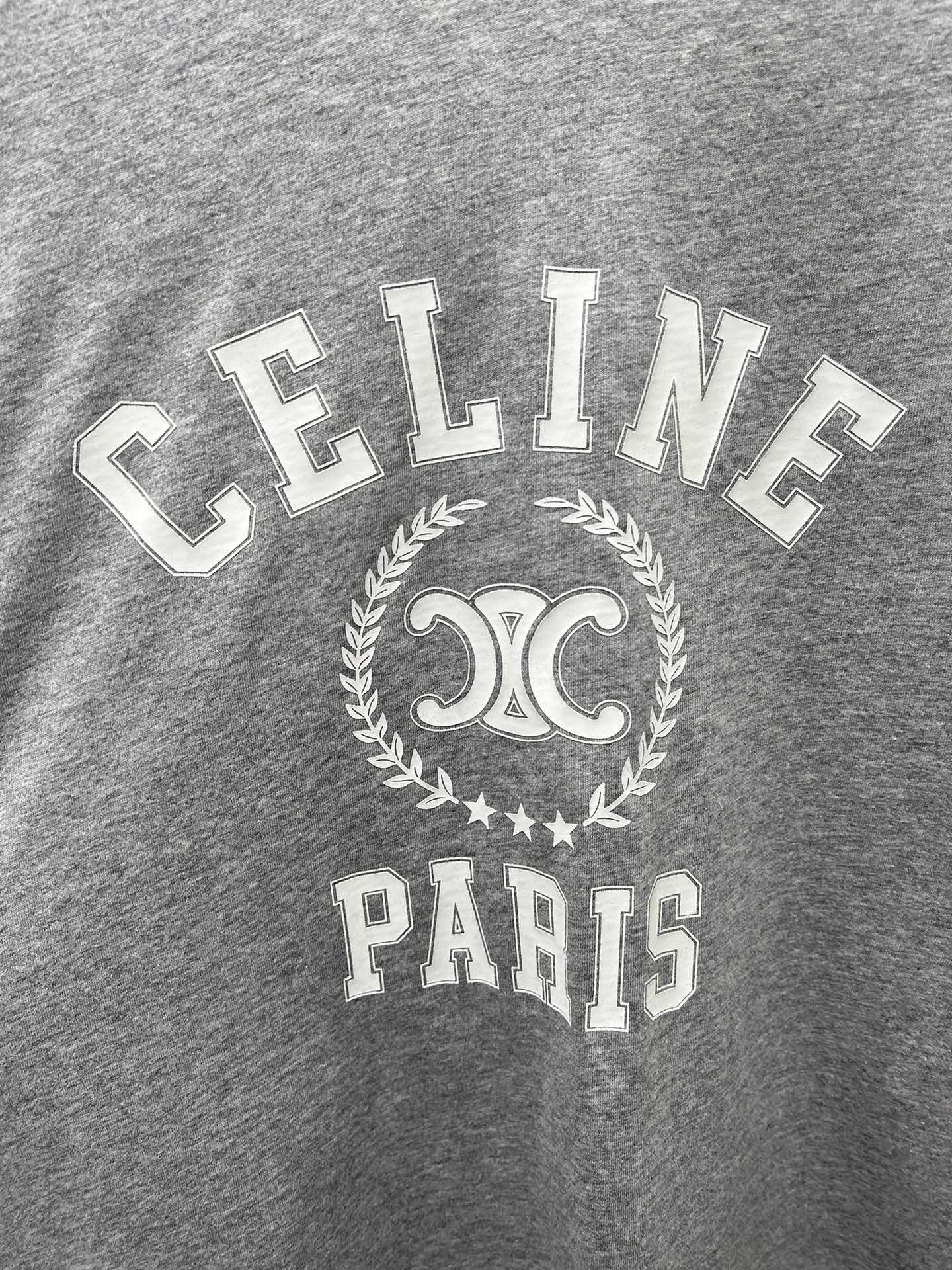 CELINE PARIS ラグランスリーブTシャツ 日本未入荷 セリーヌ スーパーコピー の25 ss新型プリント
