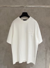 稀少 クロムハーツ スーパーコピー の布を貼ってTシャツを刺繍する