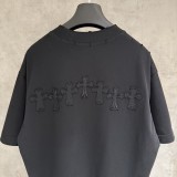 大人気 クロムハーツ コピー の布を貼ってTシャツを刺繍する