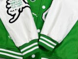 累積売上総額第１位！ルイヴィトン n級品 オズの魔法使いカラスの骸骨刺繍野球服のコートを歩く