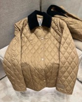 入手困難 バーバリー コピーおすすめ の2025 ss 黄金菱格綿入れコート