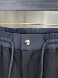 日本未入荷 プラダ 激安偽物 の2025SS秋冬スエードパンツ
