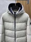 超奇跡の入荷☆ モンクレール 偽物通販 秋冬のダウンジャケット