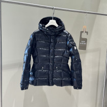 稀少 モンクレール スーパーコピー のショート丈ウエストシルエットジッパー長袖ダウン