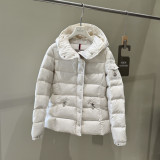 【限定】 モンクレール スーパーコピー のショート丈ウエストシルエットジッパー長袖ダウン