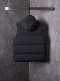 高品質 バーバリー スーパーコピー の2026SS斜め格子模様の馬術騎士刺繍両面ダウンベスト