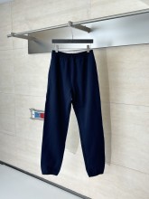 新作 バーバリー スーパーコピー の2026SS馬術騎士綿毛馬刺し刺繍長ズボン