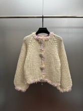 使い勝手良し シャネル 激安偽物 のプレミアムハンドメイド ビッグボタンクルーネックコート