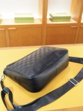 稀少 ルイヴィトン 偽物通販 2026SS メンズ ショルダーバッグ