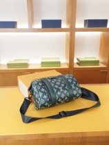 日本未入荷 ルイヴィトン コピー 2026SS メンズ ショルダーバッグ