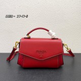 【限定】プラダ 激安偽物 2026SSレディースフード付きファッションバッグ