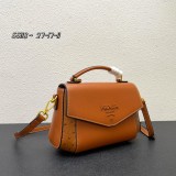 日本未入荷 プラダ コピーおすすめ 2026SSレディースフード付きファッションバッグ