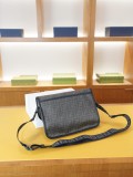 日本未入荷 フェンディ スーパーコピー 2026SSメンズ ショルダーバッグ