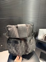 累積売上総額第１位！フェンディ n級品 2026SS レディース リュックサック