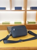日本未入荷 プラダ 激安通販 2026SSメンズ ショルダーバッグ