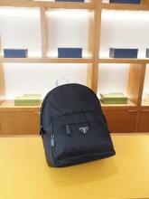 使い勝手良し プラダ 激安通販 2026SSメンズ リュックバック