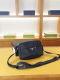 累積売上総額第１位！プラダ 激安通販 2026SSメンズ ショルダーバッグ