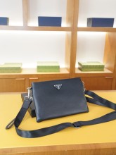日本未入荷 プラダ コピー 2026SSメンズ ショルダーバッグ