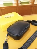超話題! フェンディ n級品 2026SSメンズ ショルダーバッグ