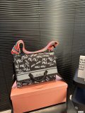 日本未入荷 MCMエムシーエム コピーおすすめ 2026SS レディース ショルダーバック