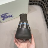 【限定】バーバリー 偽物通販 2026SSメンズ スニーカー