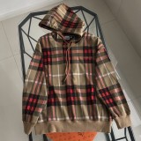 新作 バーバリー 偽物通販 の2026SS定番のチェック刺繍ロゴキャップパーカー
