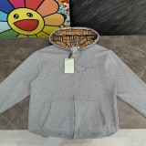 超奇跡の入荷☆ バーバリー 偽物通販 の2026SS格子帽刺繍スモールスタンダード戦馬連帽コート2色