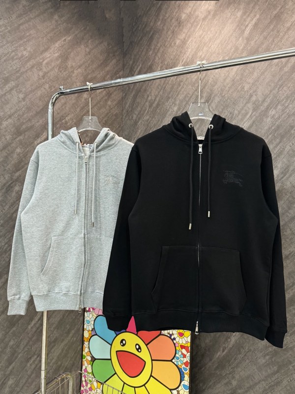 超奇跡の入荷☆ バーバリー 偽物通販 の2026SS格子帽刺繍スモールスタンダード戦馬連帽コート2色
