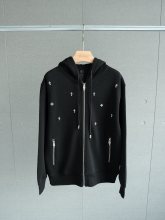 日本未入荷 クロムハーツ 激安偽物 の2026SS腕刺繍マーク布ファスナーフード