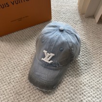 使い勝手良し ルイヴィトン 激安偽物 2026SSの新型LVベースボールキャップ
